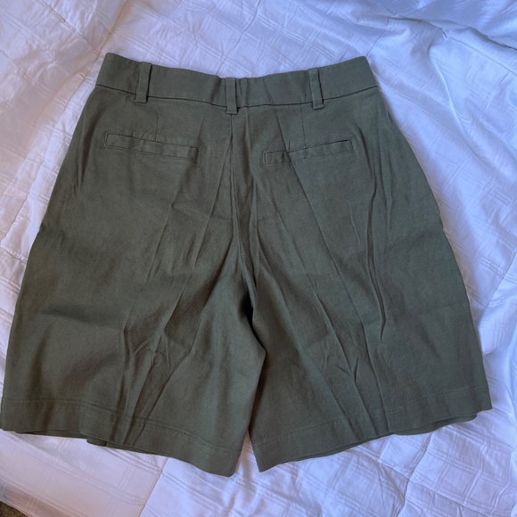 Everlane Women's Pleated Short in Stretch Linen in Lichen Green, Size 4, Cotton… - Picture 5 of 5